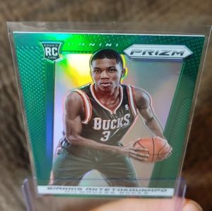 Giannis antetokounmpo rookie card green prizm 190
